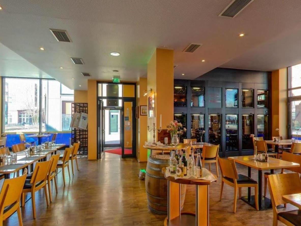 Hotel Am Borsigturm 4*
